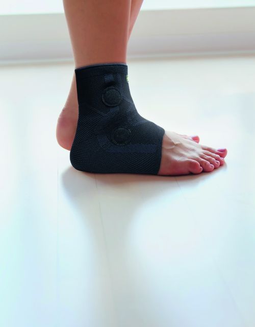 Förebyggande & välmående - Magnetic Microfiber Ankle Brace Black